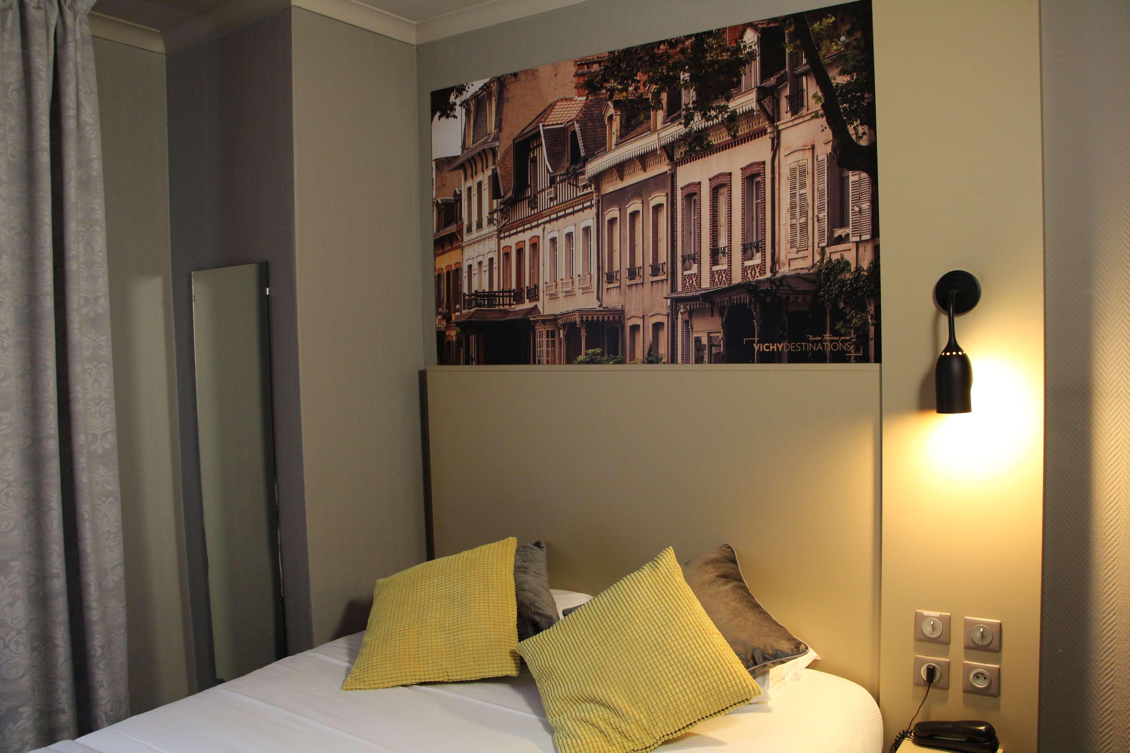 Kyriad Restaurant Centre Spa Vichy Kültér fotó