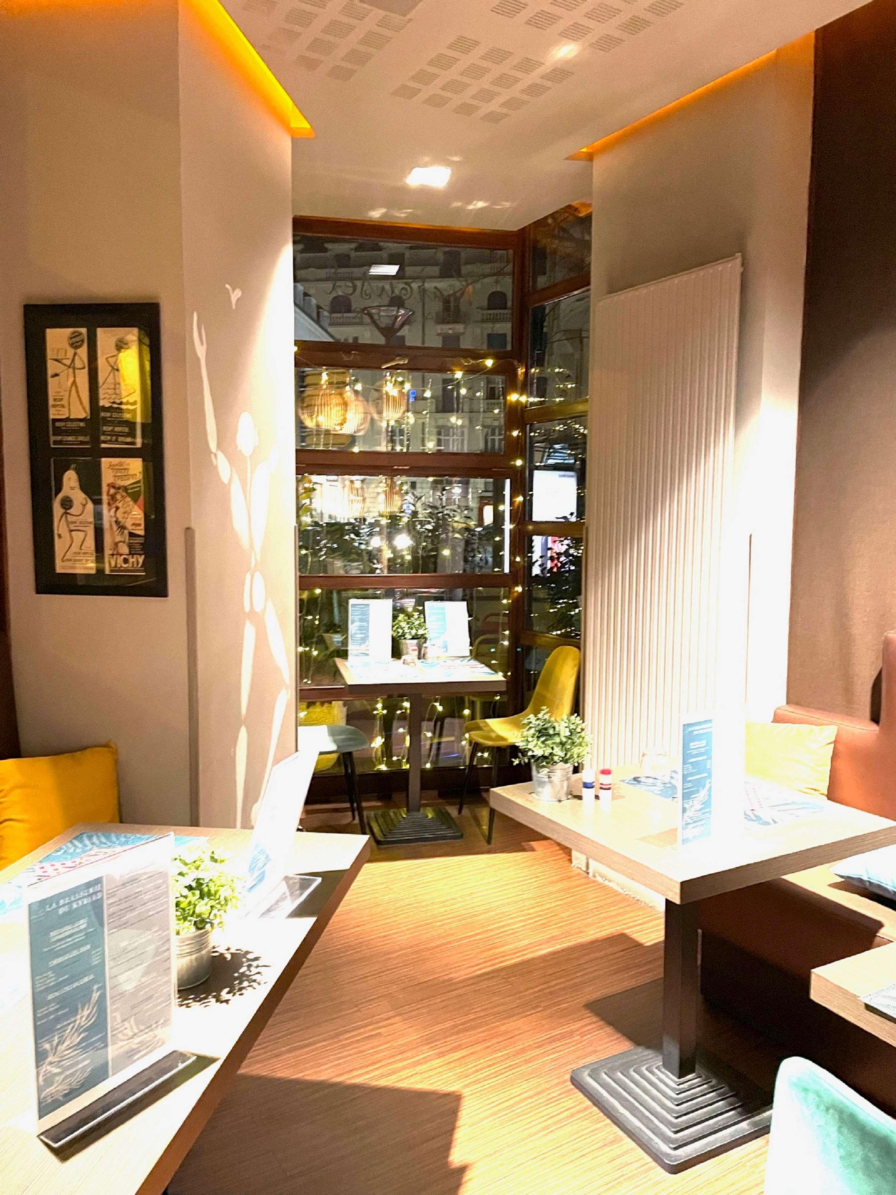 Kyriad Restaurant Centre Spa Vichy Kültér fotó